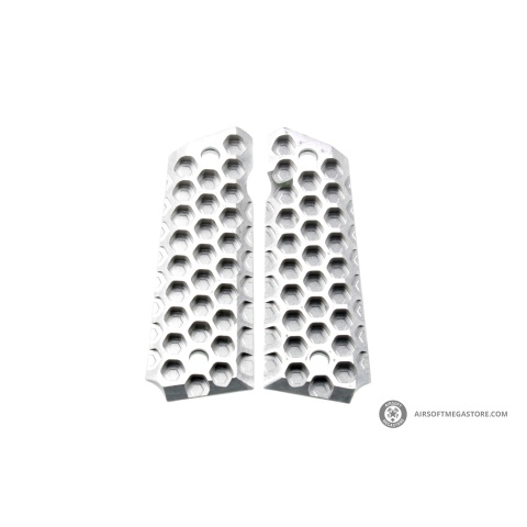 Atlas Custom Works Aluminum Grip Panel for 1911 Series Pistols (Silver/Honeycomb)