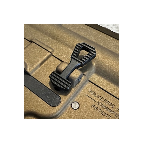 Maxx Model CNC Aluminum Enhanced Bolt Catch for Wolverine MTW Airsoft Rifles (Style A)(Black)