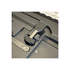 Maxx Model CNC Aluminum Enhanced Bolt Catch for Wolverine MTW Airsoft Rifles (Style B)(Black)