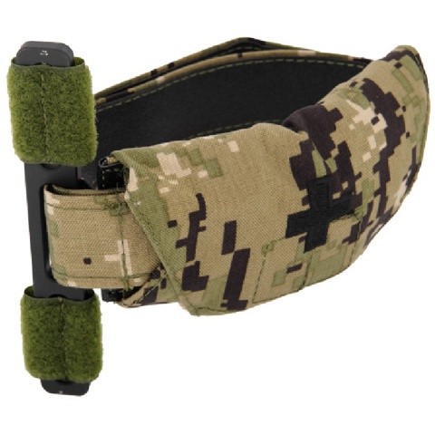 Lancer Tactical Airsoft QH Application Tourniquet Prop - WOODLAND DIGITAL