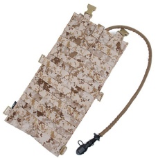 AMA 1000D EG Style 2-Liter Hydration Pouch - DESERT DIGITAL