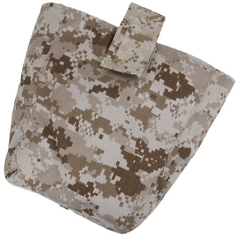 AMA Curve 500D Roll-Up Dump Bag w/ Adhesive Loop - DESERT DIGITAL