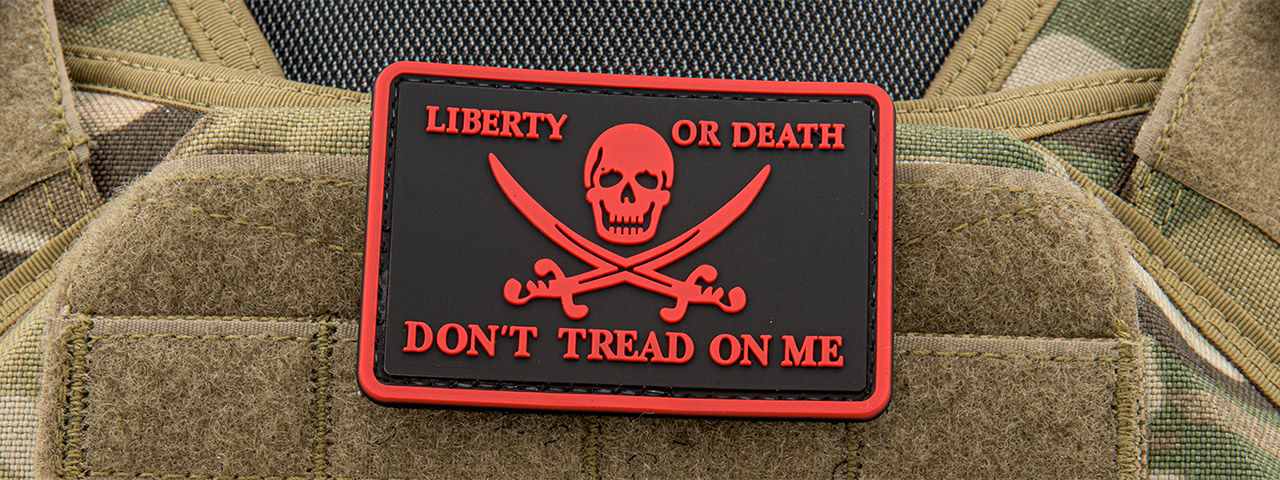 Pirate Skull Liberty or Death, Don't Tread On Me PVC Patch (Color: Red) - Click Image to Close
