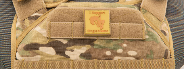 "I Support Single Mums" PVC Patch (Color: Coyote Tan)