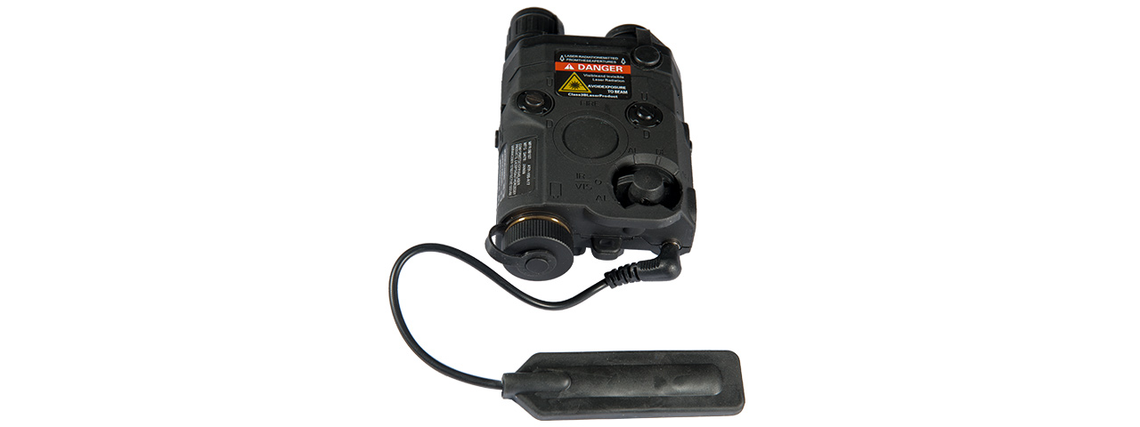 AN/PEQ-15 L.E.D. WHITE LIGHT + RED LASER w/IR LENS (BODY COLOR: BLACK) - Click Image to Close