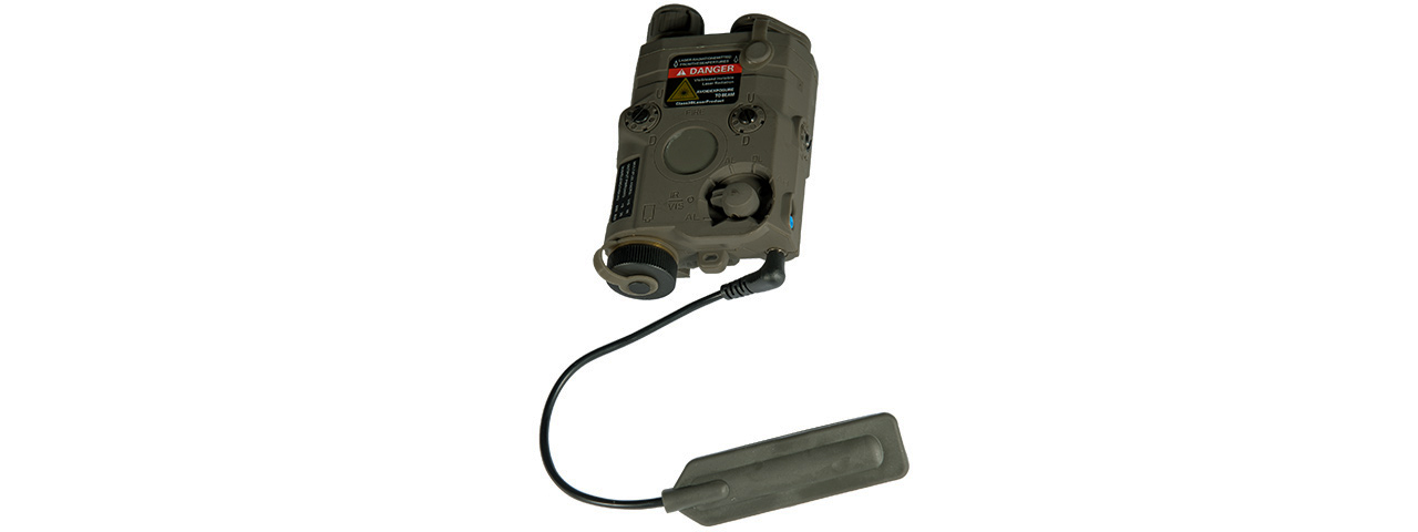 AN/PEQ-15 L.E.D. WHITE LIGHT + RED LASER w/IR LENS (BODY COLOR: FOLIAGE GREEN)