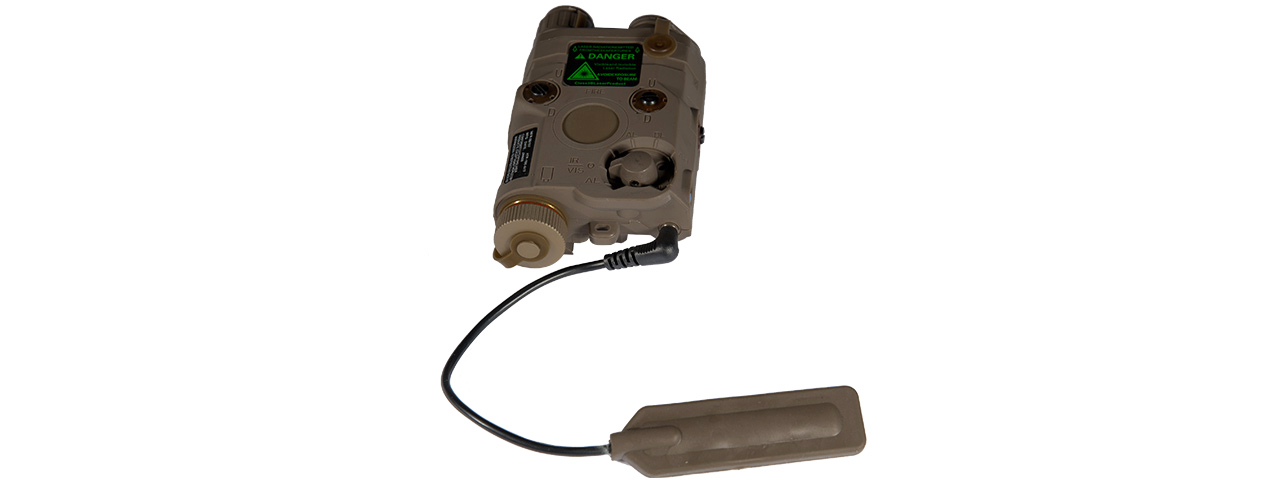 AN/PEQ-15 L.E.D. WHITE LIGHT + GREEN LASER w/IR LENS (BODY COLOR: DARK EARTH) - Click Image to Close