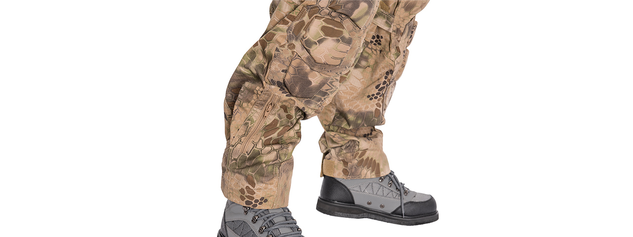 RUGGED COMBAT UNIFORM SET w/ SOFT SHELL PADDING (HLD), MED