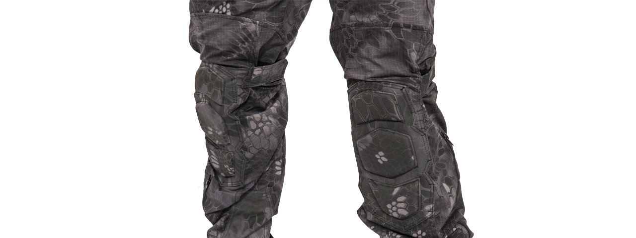 RUGGED COMBAT UNIFORM SET w/ SOFT SHELL PADDING (TYP), XL