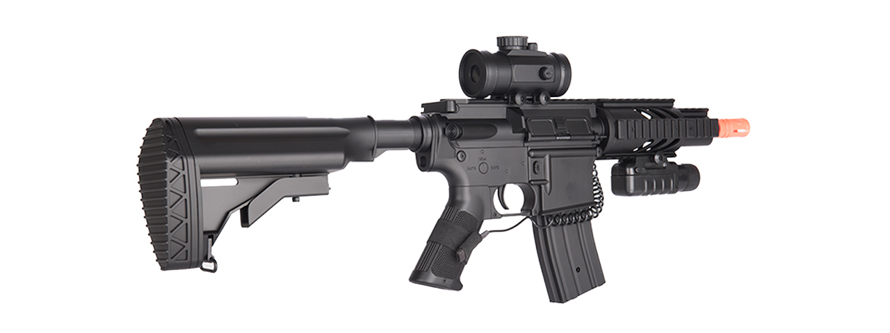 DE M4 CQC FULLY AUTOMATIC ELECTRIC AEG RIFLE W/ FLASHLIGHT AND SCOPE - Click Image to Close