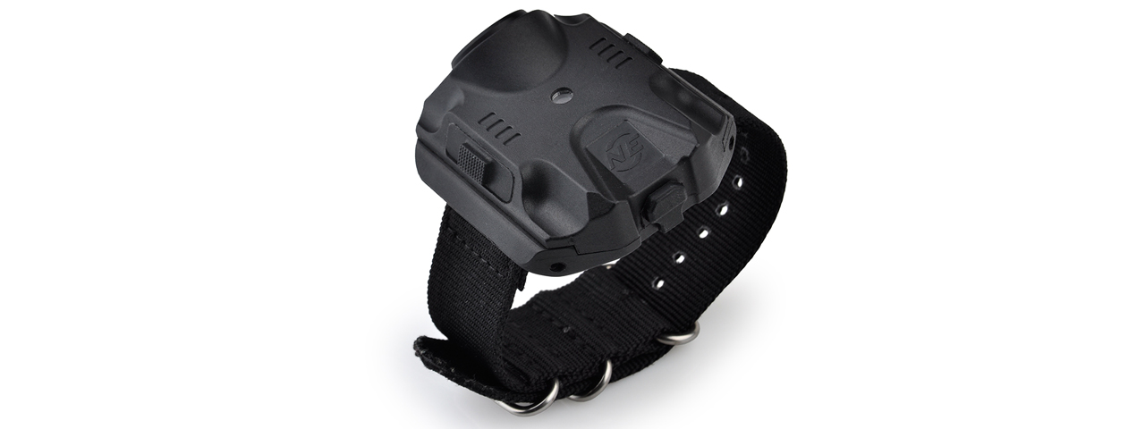 NIGHT EVOLUTION VARIABLE-OUTPUT LED WRISTLIGHT - BLACK