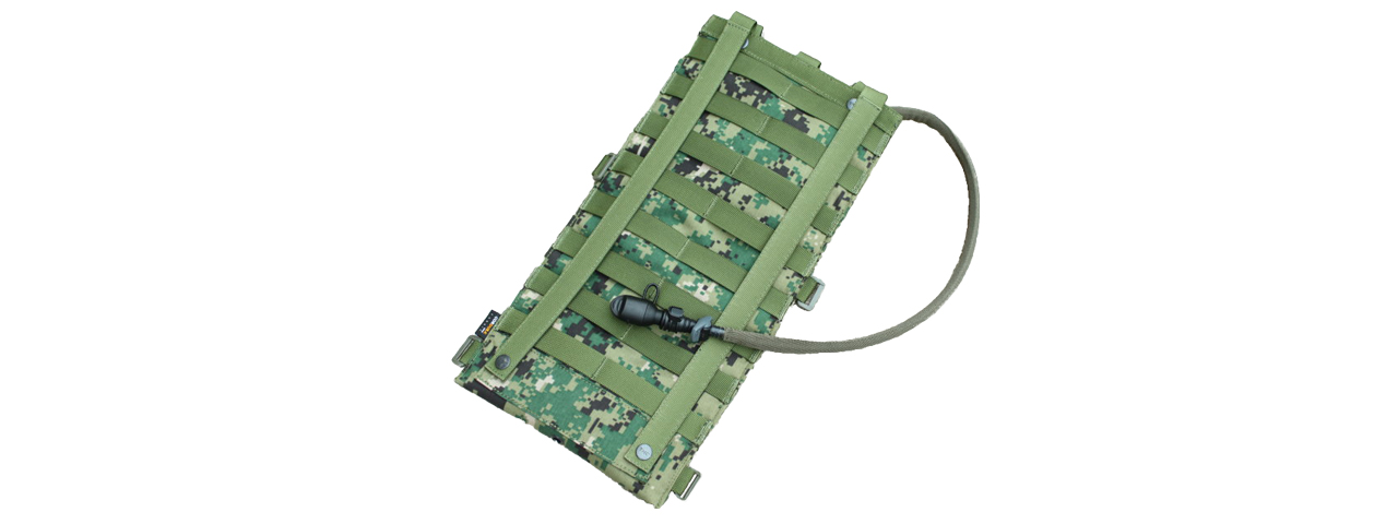T1081-WD EG STYLE 2L HYDRATION POUCH (WOODLAND DIGITAL) - Click Image to Close