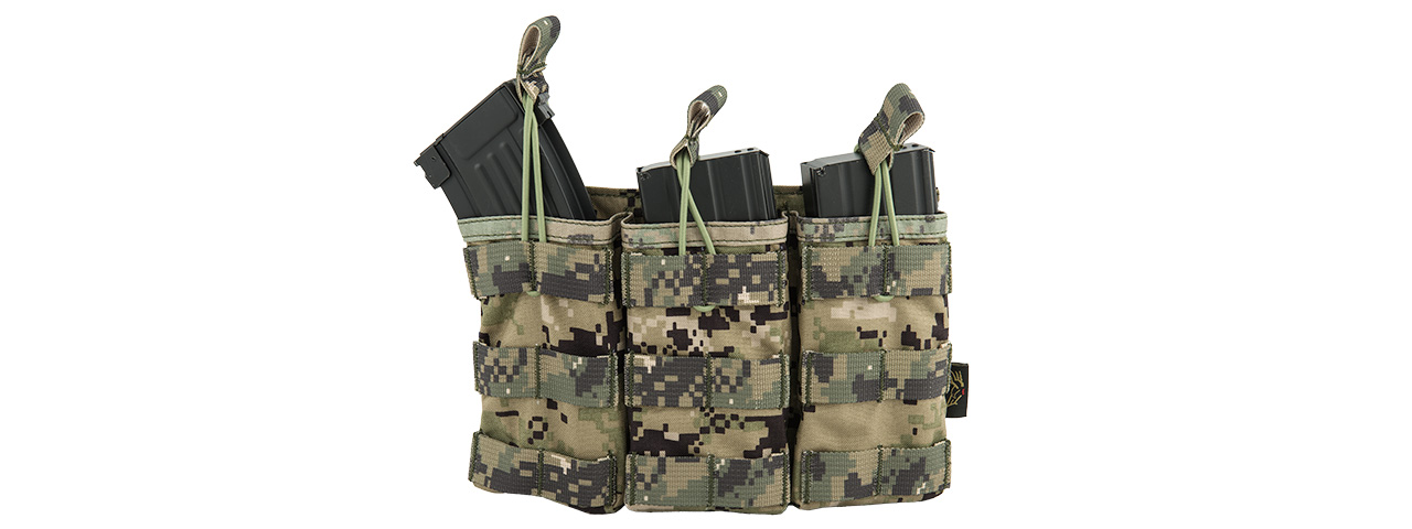 FY-PHM25R2 UNIVERSAL TRIPLE M4/M16 BUNGEE MAGAZINE POUCH (WOODLAND DIGITAL) - Click Image to Close