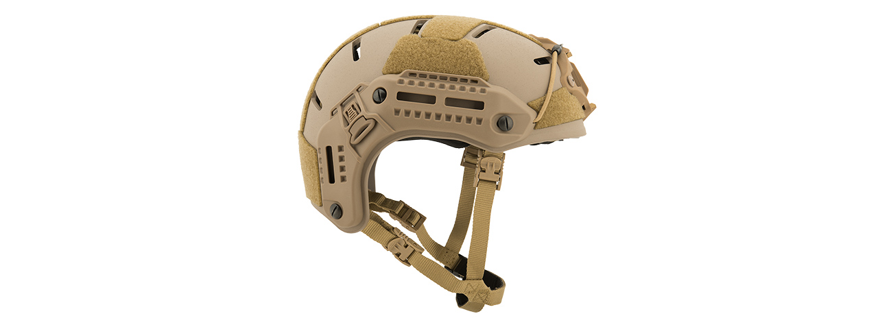 Lancer Tactical MT Helmet w / Side Rails and Shroud (TAN)