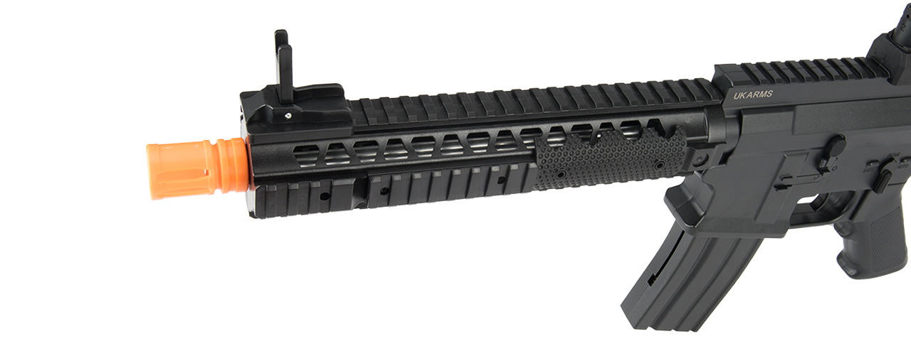 UK ARMS P2210 QUAD RIS M4 SPRING RIFLE W/ GRIP COVERS (BLACK) - Click Image to Close