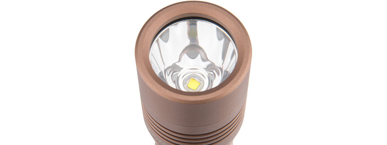 Opsmen FAST502K WeaponLight 800-Lumen Flashlight for KeyMod (TAN)