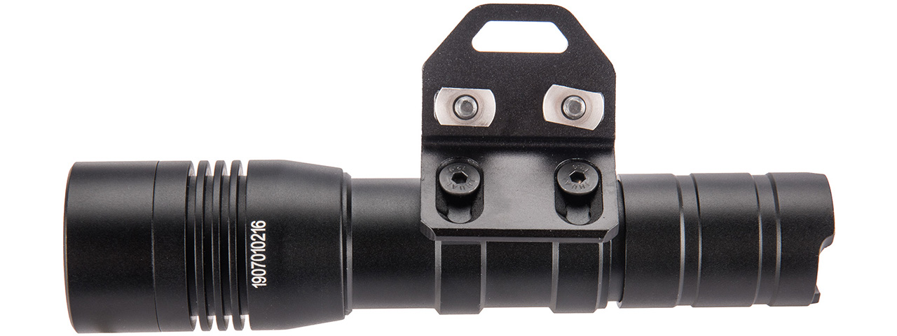Opsmen FAST 502R WeaponLight 800-Lumen Flashlight for M-LOK (BLACK) - Click Image to Close