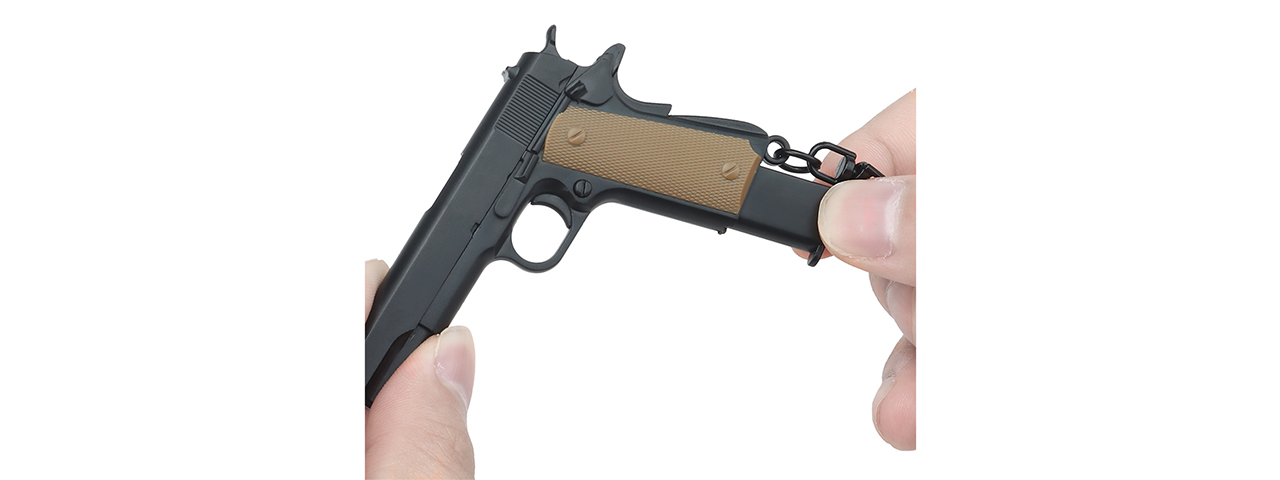 Tactical Detachable Mini 1911 Pistol Keychain with Holster (Color: Black) - Click Image to Close