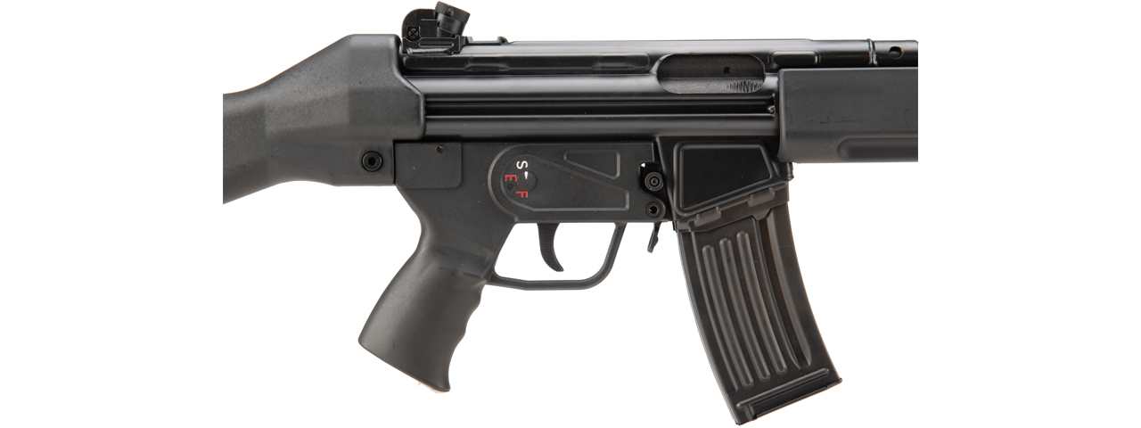 LCT LK-33 A2 Full Metal Airsoft AEG w/ Electric Blowback Feature (Color: Black)