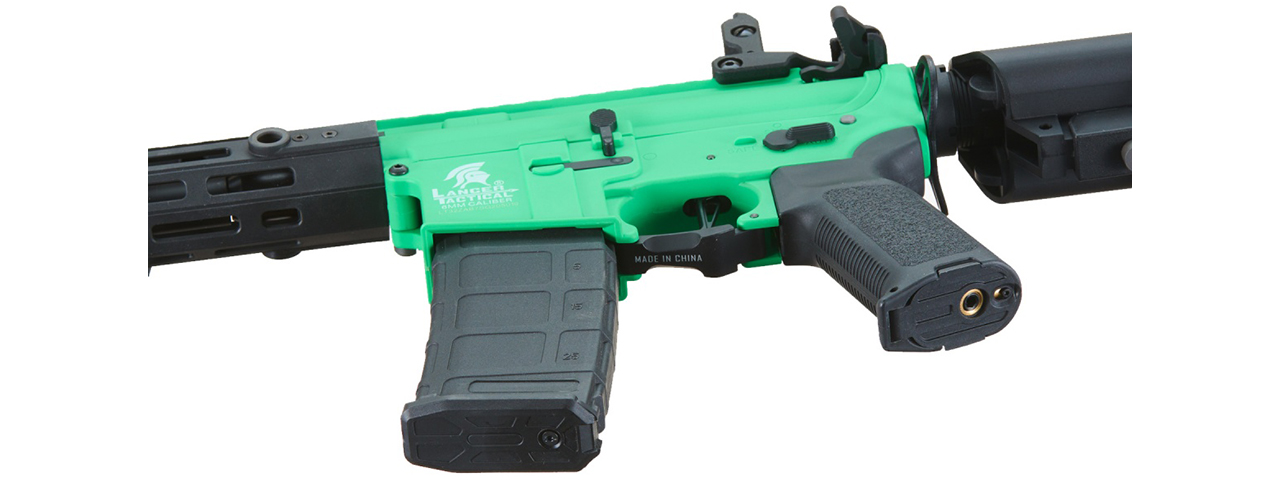 Lancer Tactical Gen 2 CQB M4 AEG Rifle Core Series (Color: Green & Black)(No Battery and Charger) - Click Image to Close