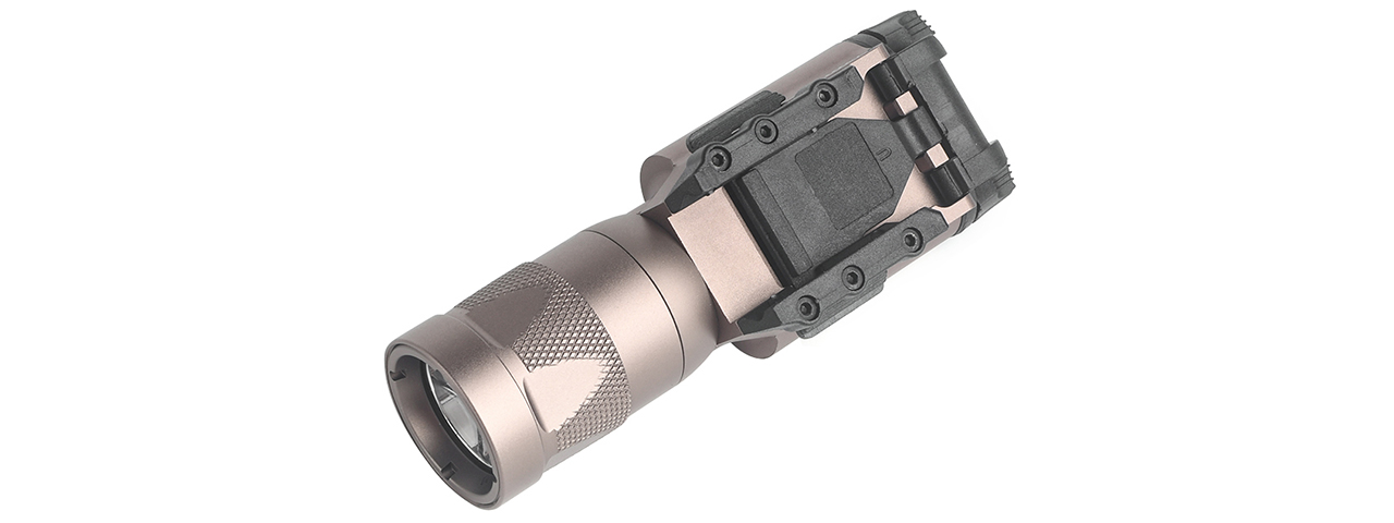 Night Evolution X300U Tactical Pistol Light - DARK EARTH