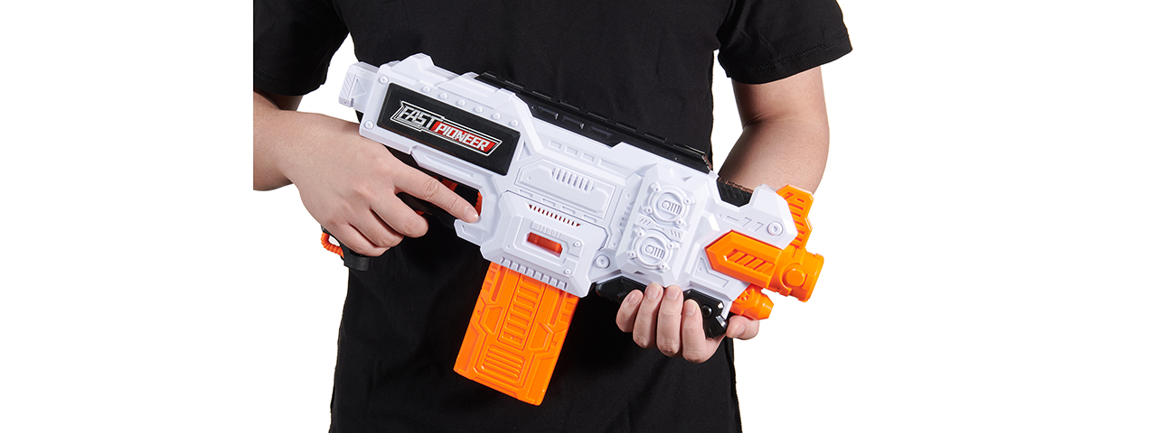 Cyber Walker Fast Bang Fusion Cutter Electric Dart Blaster (White/Orange)