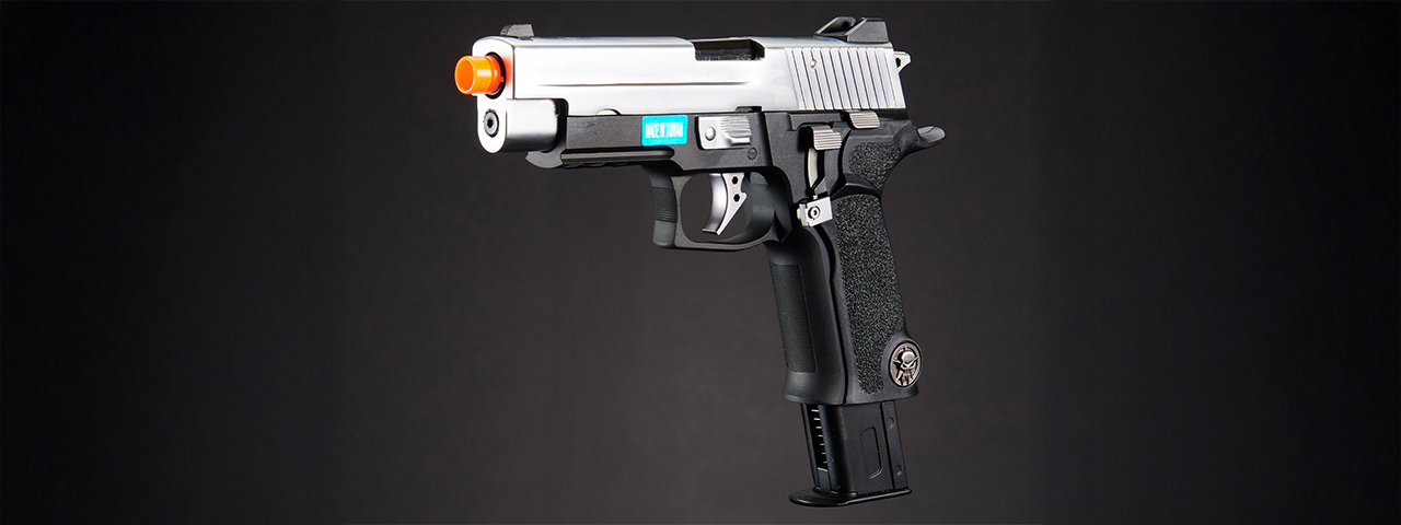 WE Tech Full Metal P-Virus Two-Tone Gas Blowback Airsoft Pistol (BLACK/SILVER)